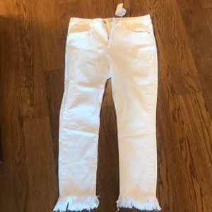 White skinny jean with fringe hem